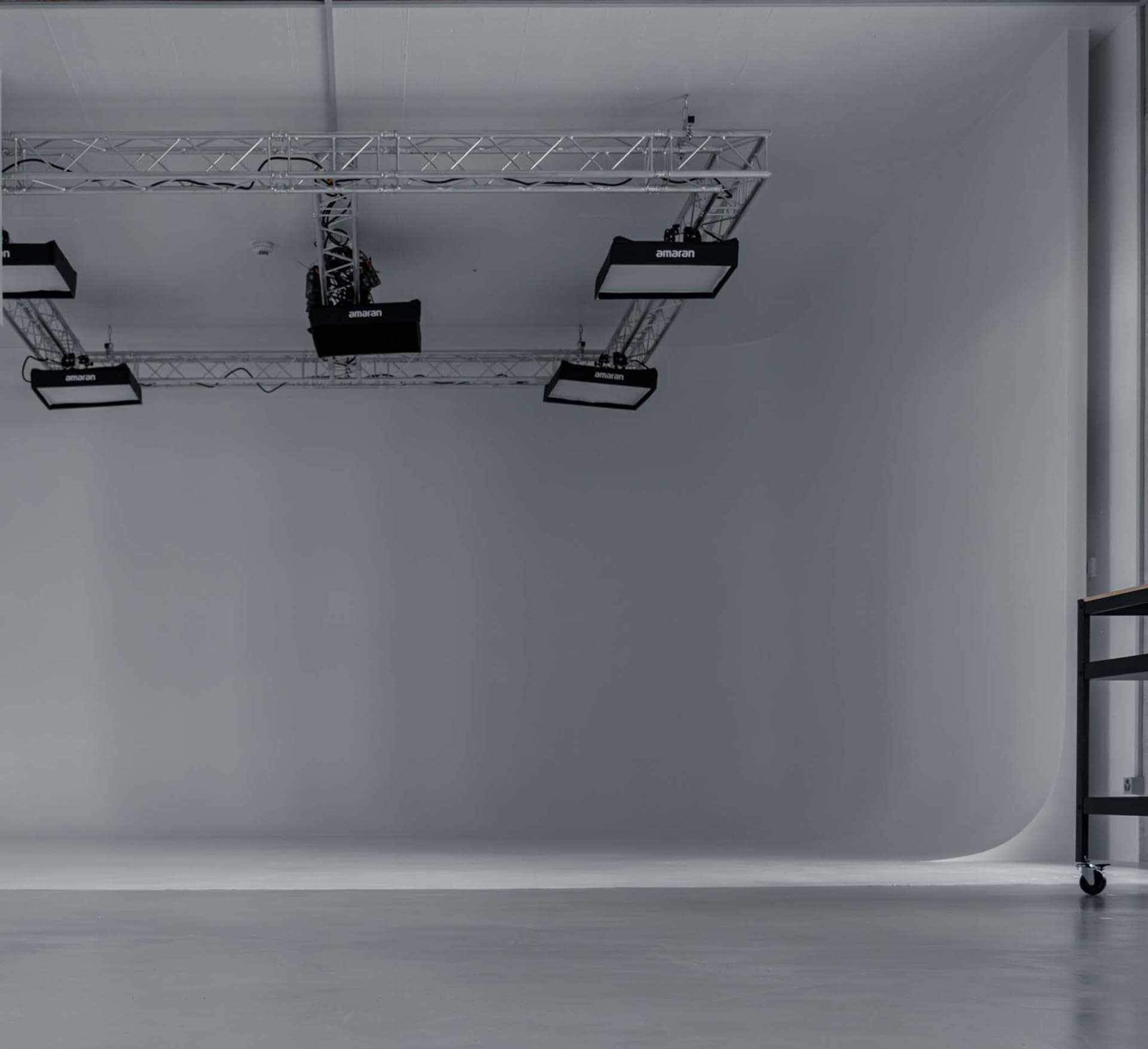 Studio Principal — Cyclorama